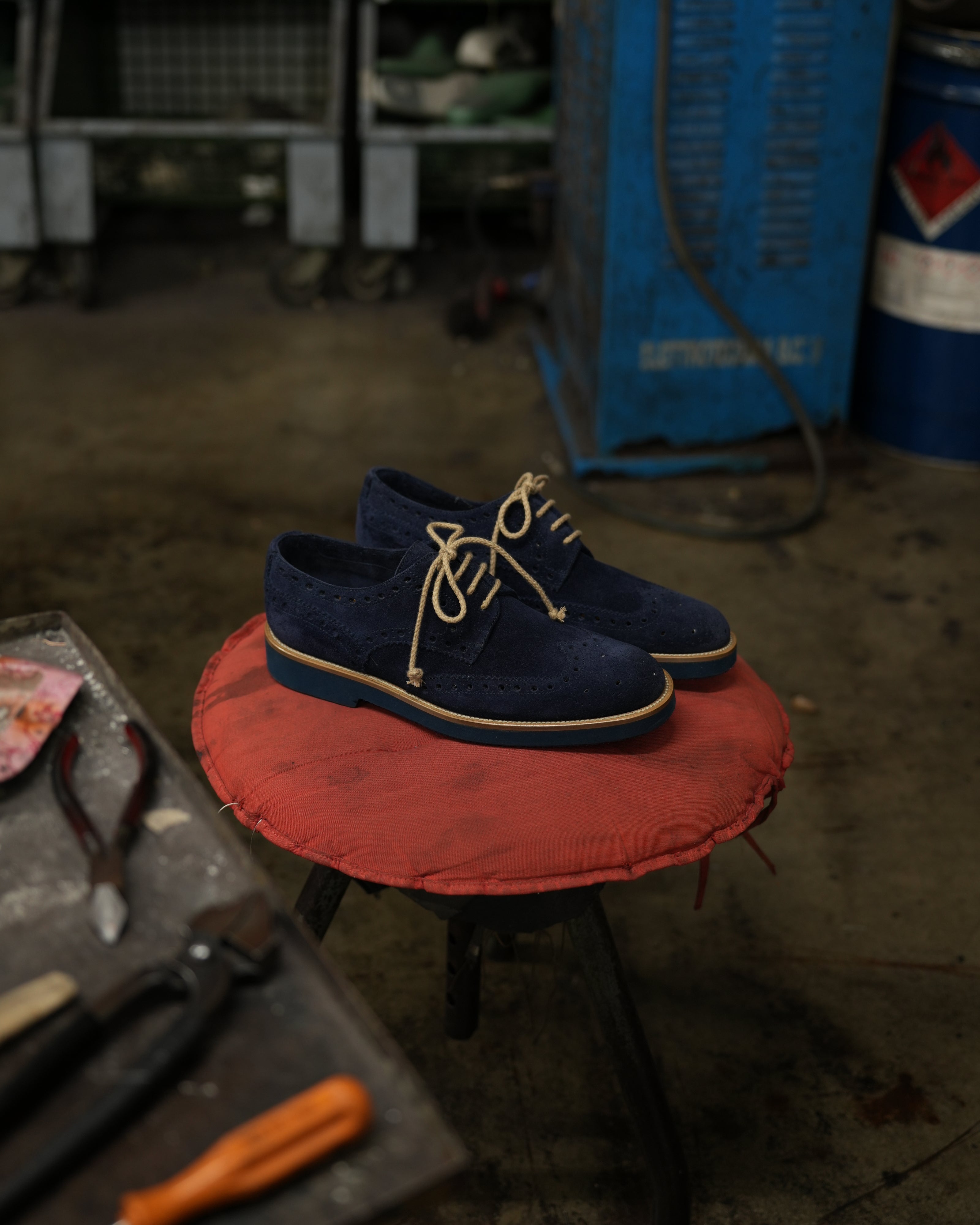 Ponente – Oxford brogue in Blue Suede